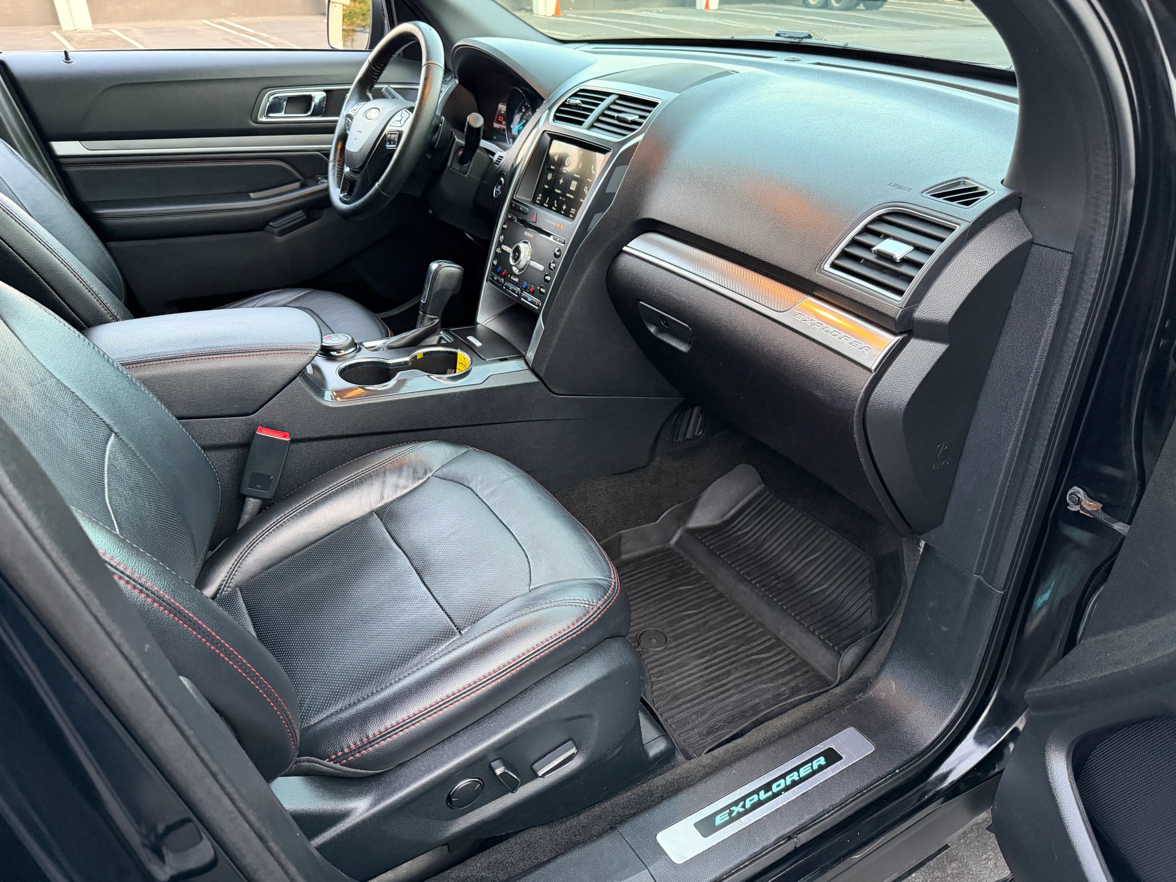 Used 2017 Ford Explorer Sport AWD/4WD image 23