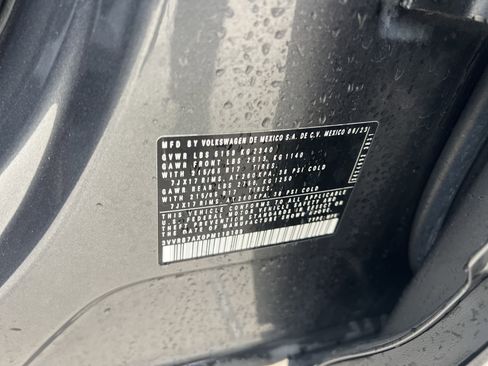 Used 2023 Volkswagen Tiguan S image 31