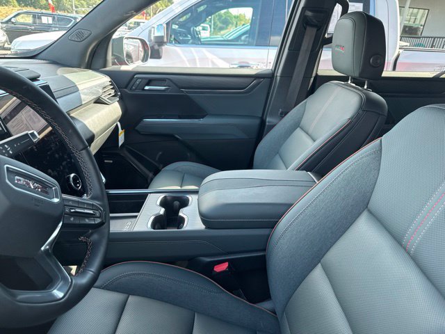Certified 2026 GMC Acadia AT4 w/ Luxury Package AWD/4WD image 4