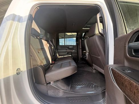 Used 2020 GMC Sierra 2500 Denali w/ Denali Ultimate Package AWD/4WD image 21