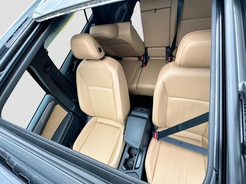 Used 2022 Volkswagen Tiguan SE image 27