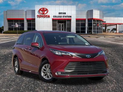 Used 2023 Toyota Sienna XLE
