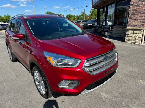 Used 2017 Ford Escape Titanium w/ Equipment Group 301A AWD/4WD image 18