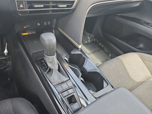 Used 2025 Toyota Camry LE FWD image 22
