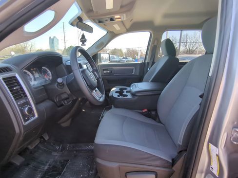 Used 2021 RAM 1500 Classic SLT image 13