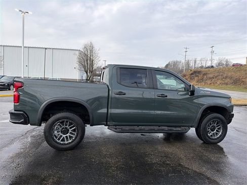 Used 2025 Chevrolet Silverado 1500 ZR2 w/ Technology Package image 2