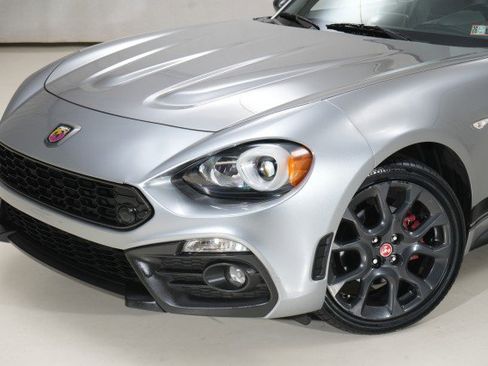 Used 2017 FIAT 124 Spider Abarth image 8