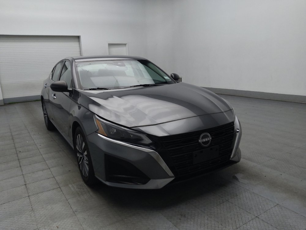 Used 2024 Nissan Altima 2.5 SV FWD image 13