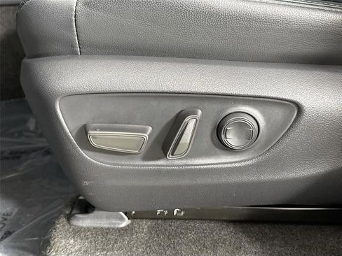 Certified 2024 Toyota Land Cruiser image 30