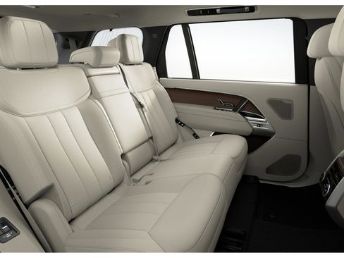 New 2026 Land Rover Range Rover Long Wheelbase SE AWD/4WD image 7
