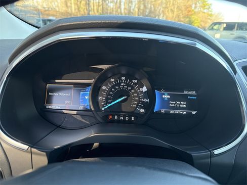 Used 2021 Ford Edge Titanium w/ Equipment Group 301A image 28