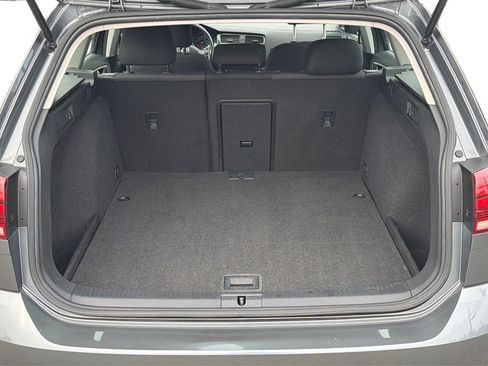 Used 2019 Volkswagen Golf S FWD image 11