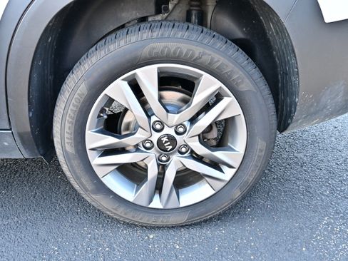 Used 2021 Kia Seltos S AWD/4WD image 9