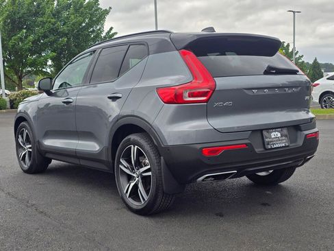 Used 2019 Volvo XC40 T5 R-Design AWD/4WD image 4