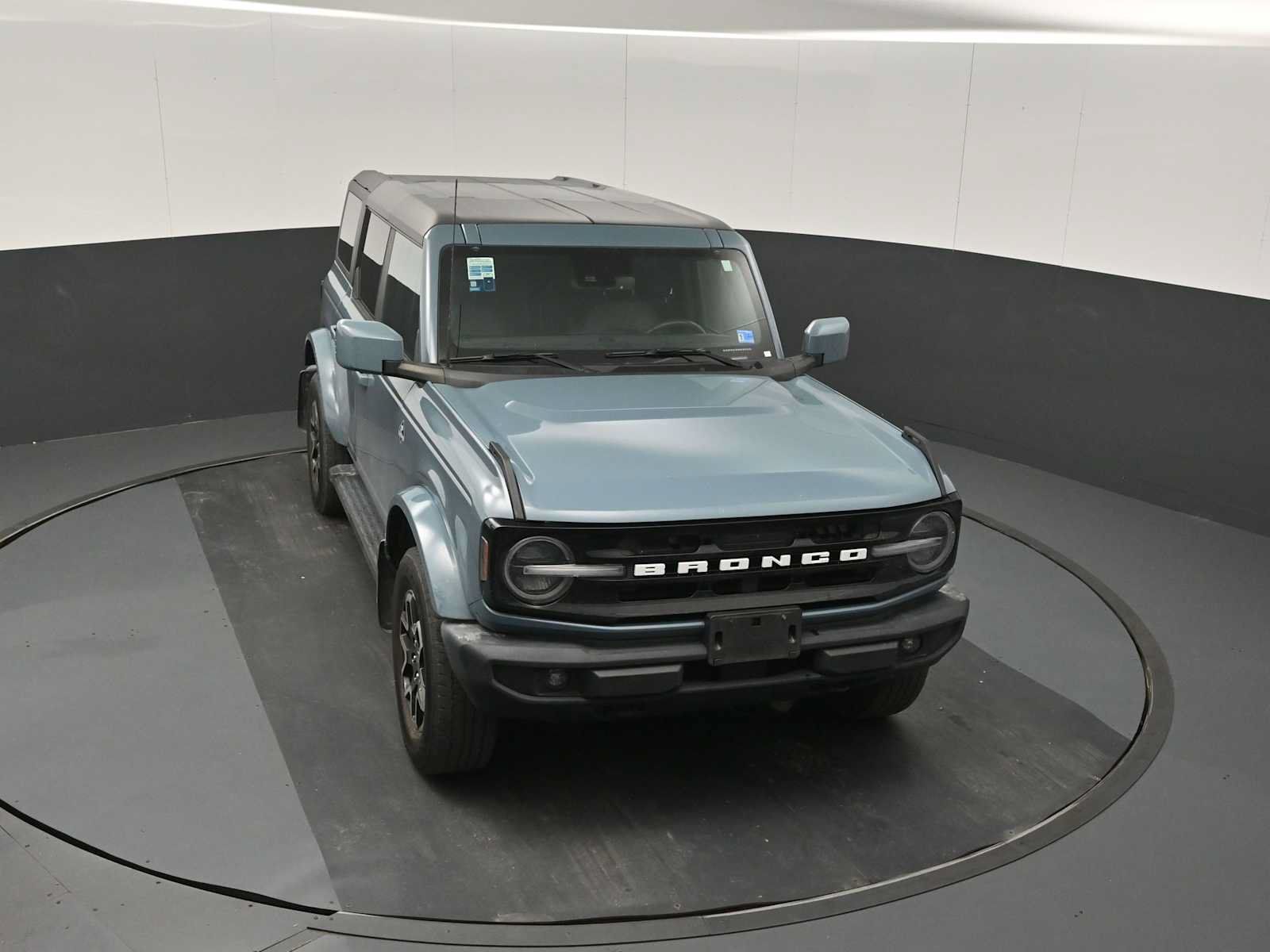 Used 2022 Ford Bronco Outer Banks AWD/4WD image 13
