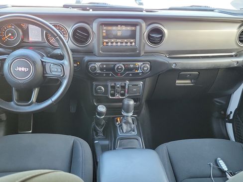 Used 2022 Jeep Gladiator Sport AWD/4WD image 14
