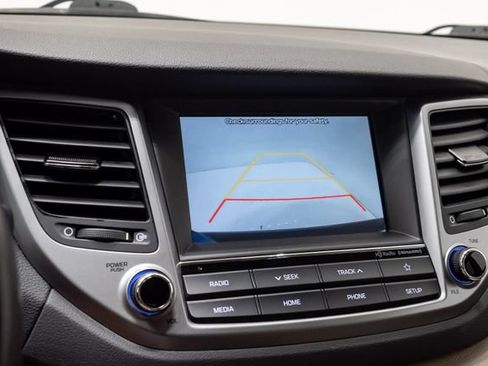 Used 2018 Hyundai Tucson Value w/ Cargo Package FWD image 14