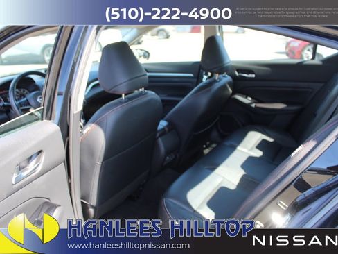 Used 2023 Nissan Altima 2.5 SR w/ SR Premium Package image 16