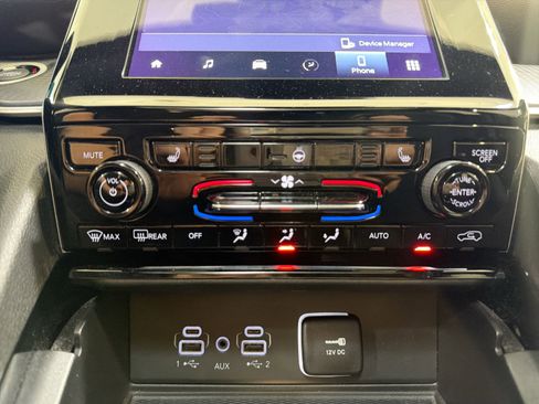 Used 2023 Jeep Grand Cherokee L Laredo image 20