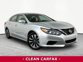 Used 2016 Nissan Altima 2.5 SV FWD video 3