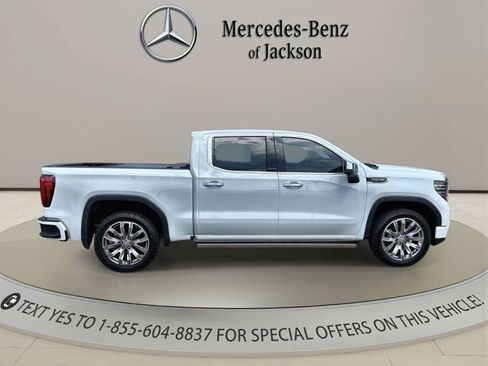 Used 2022 GMC Sierra 1500 Denali w/ Denali Reserve Package AWD/4WD image 6