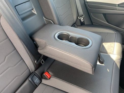 New 2025 Volkswagen Taos SE image 58