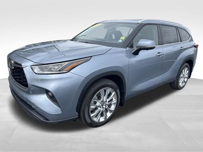 Used 2023 Toyota Highlander Limited