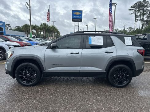 Used 2025 GMC Terrain Elevation w/ Elevation Premium Package AWD/4WD image 13