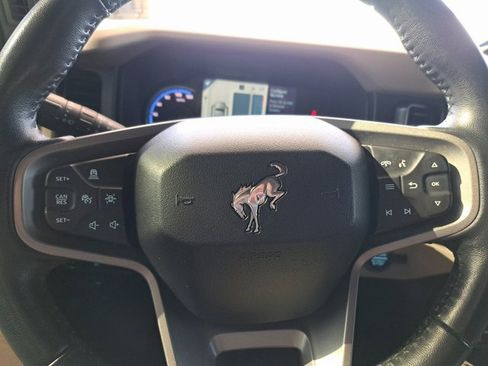 Certified 2023 Ford Bronco Wildtrak image 10