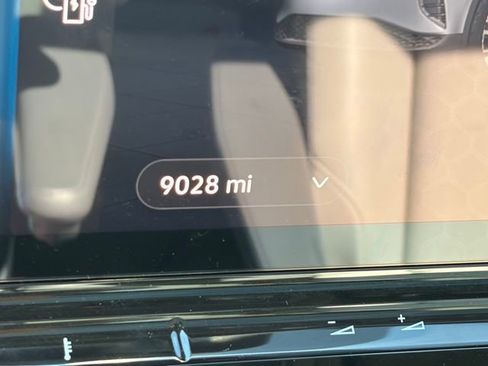 Used 2022 Volkswagen ID.4 Pro S image 12