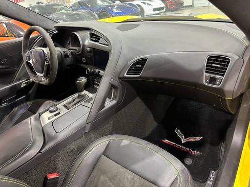 Used 2018 Chevrolet Corvette Grand Sport RWD image 9