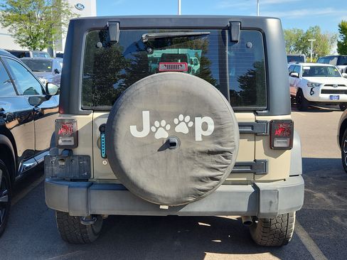 Used 2018 Jeep Wrangler Sport AWD/4WD image 5