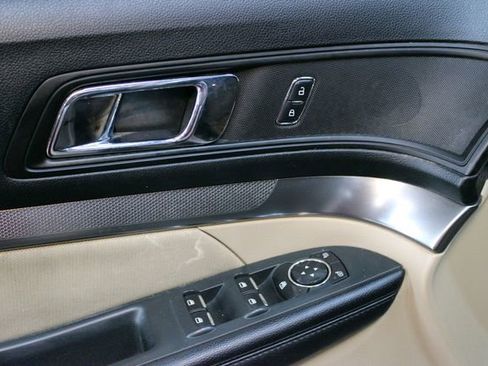 Used 2017 Ford Explorer 4WD image 18