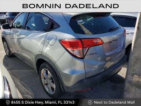 Used 2017 Honda HR-V LX image 3