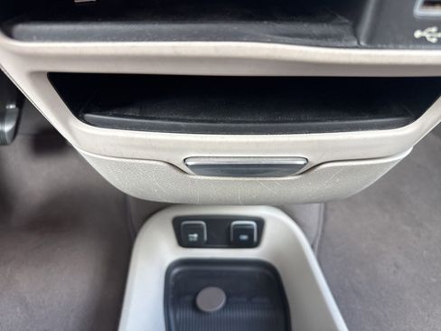 Certified 2020 Chrysler Pacifica Touring w/ Advanced Safetytec Group FWD image 27