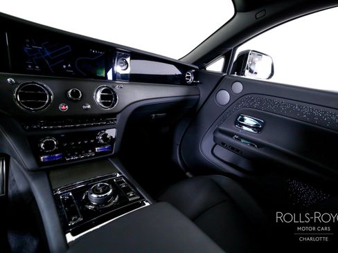 Used 2025 Rolls-Royce Spectre w/ Spectre Launch Package image 15