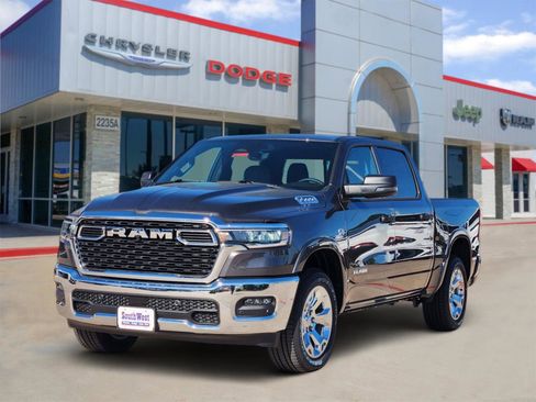 New 2026 RAM 1500 4x4 Crew Cab image 2