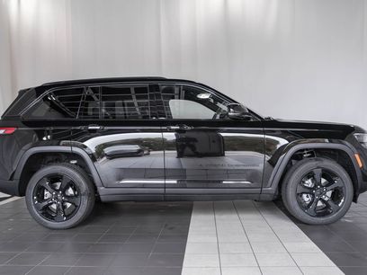 New 2025 Jeep Grand Cherokee Altitude w/ Trailer Tow Package