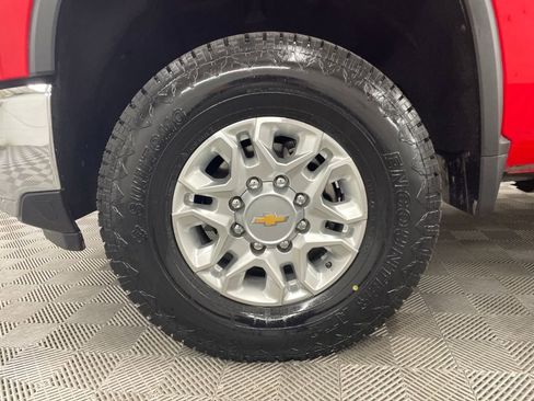 Used 2025 Chevrolet Silverado 2500 LT w/ Leather Package image 13