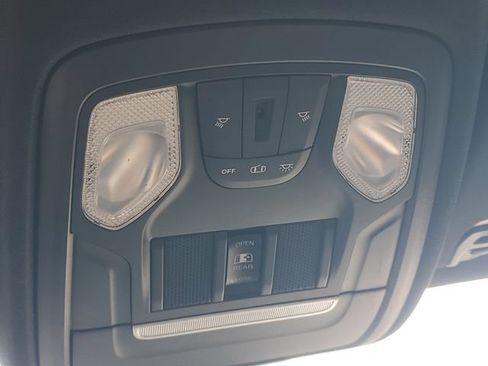 Used 2020 RAM 1500 Big Horn AWD/4WD image 30