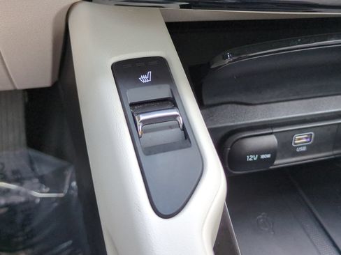 Certified 2025 Kia Telluride S FWD image 24