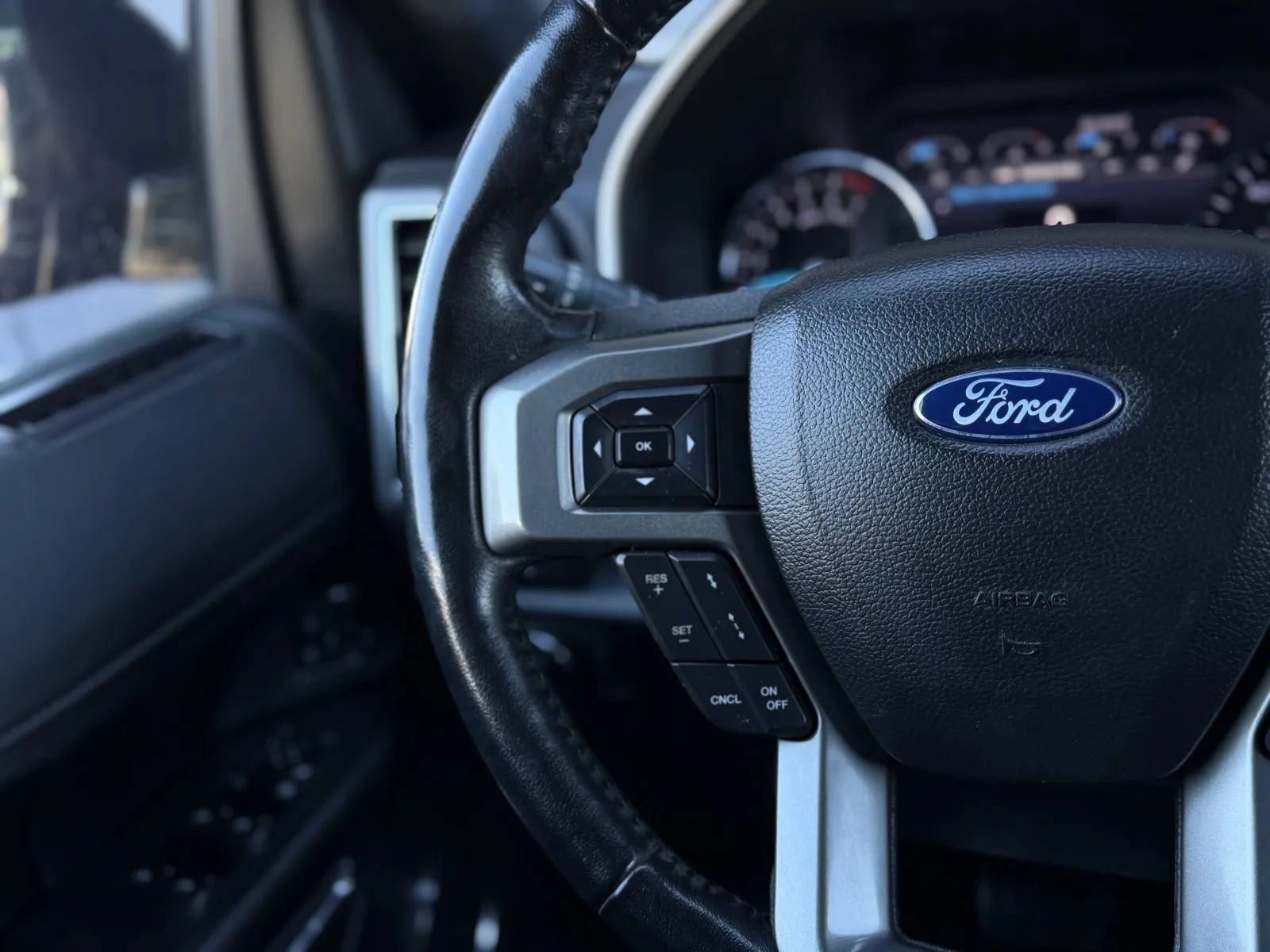 Used 2021 Ford Expedition XLT AWD/4WD image 25
