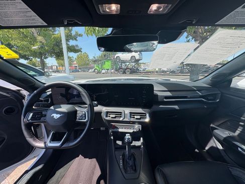 Used 2024 Ford Mustang Premium image 33