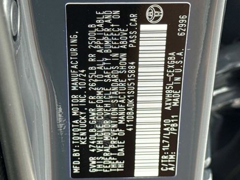 Used 2025 Toyota Camry XLE image 30