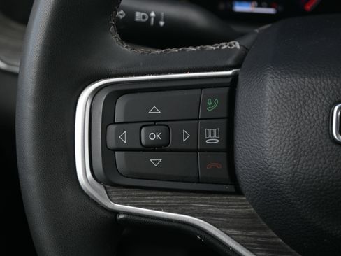 Used 2024 Jeep Wagoneer Series III image 31