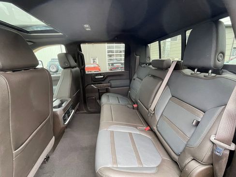Used 2023 GMC Sierra 3500 Denali w/ Denali Ultimate Package AWD/4WD image 22