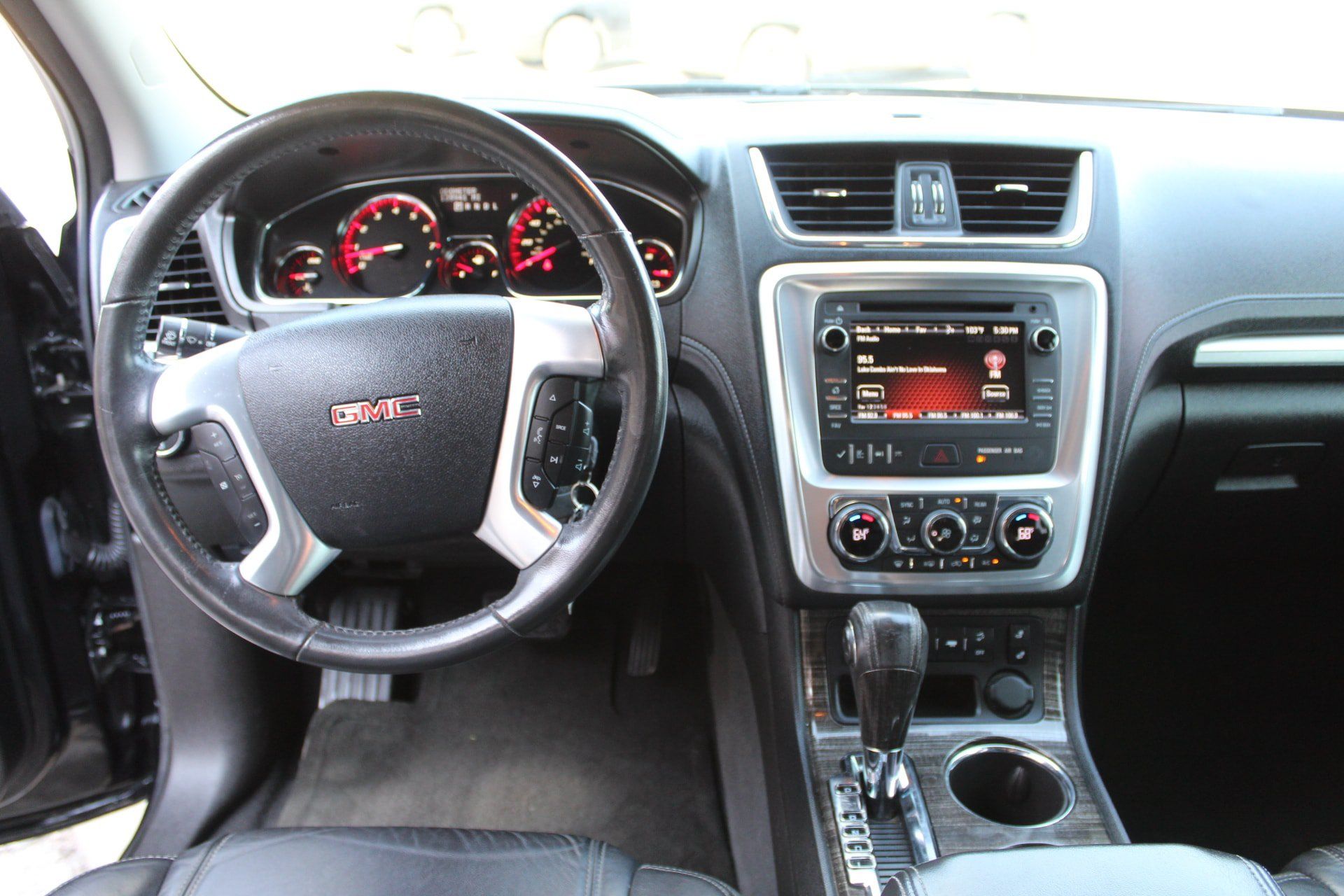 Used 2013 GMC Acadia SLT w/ Technology Package AWD/4WD image 29