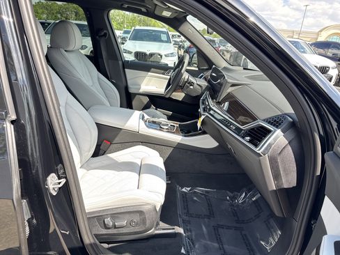 New 2026 BMW X5 xDrive40i w/ M Sport Package image 9