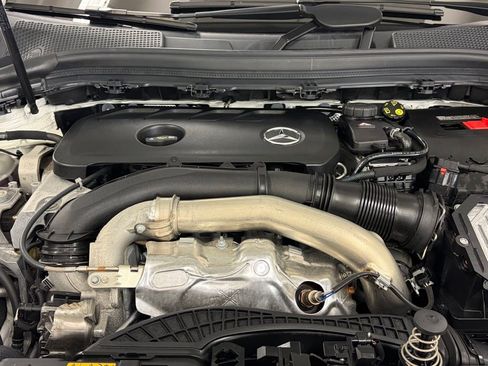 Certified 2025 Mercedes-Benz GLA 250 4MATIC image 15