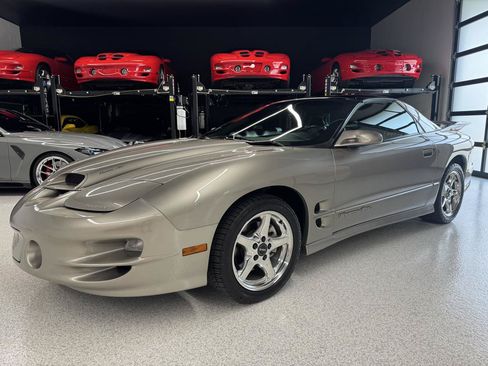 Used 2000 Pontiac Firebird Formula RWD image 4
